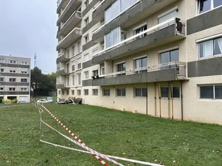 « Comme un gros tremblement de terre » : trois balcons s’écroulent dans le Finistère, les habitants sous le choc