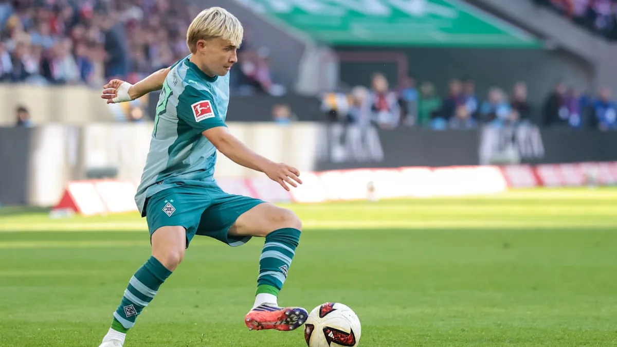 Youngster feiert Bundesliga-Premiere - Vom Fleck weg mittendrin!