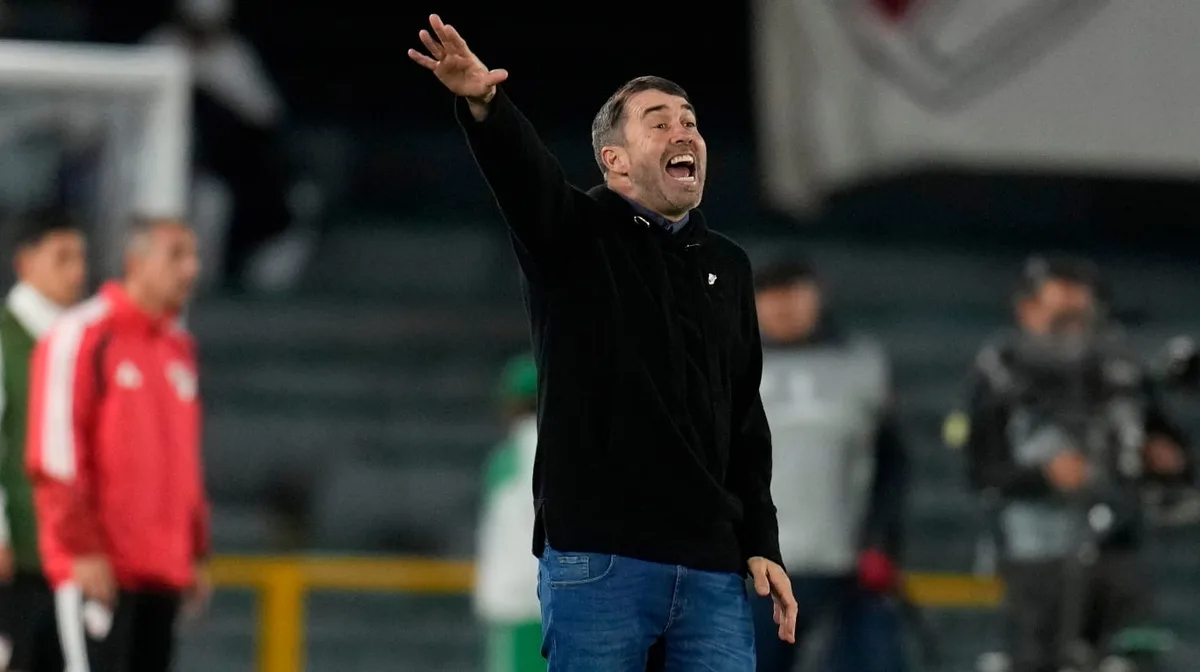 La formación que evalúa Eduardo Coudet en River para el partido clave ante Independiente Santa Fe por la Copa Sudamericana