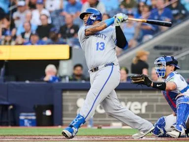 Lugo works 5 innings, Royals beat Blue Jays 5-3 to extend winning streak to 9 games