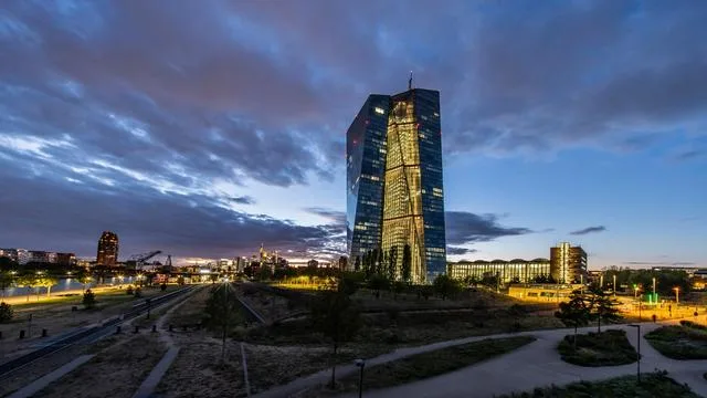 Bankenaufsicht: Unicredit: EZB genehmigt Übernahme von Commerzbank-Anteilen