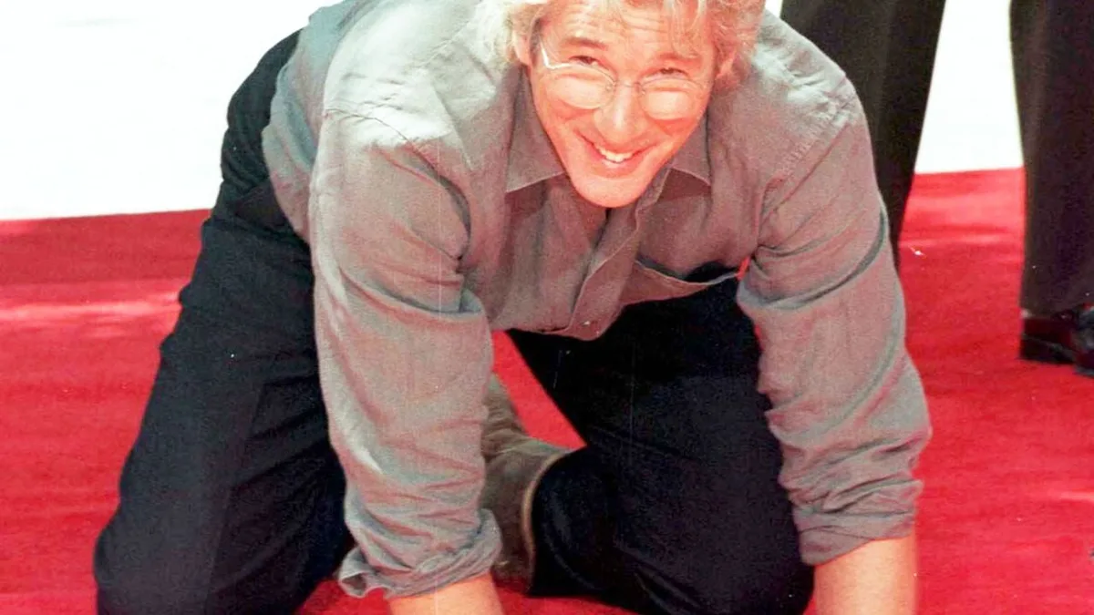 "Je suis tombé à genoux devant lui et je l'ai supplié" : depuis 30 ans, Richard Gere rêve de travailler avec ce célèbre réalisateur