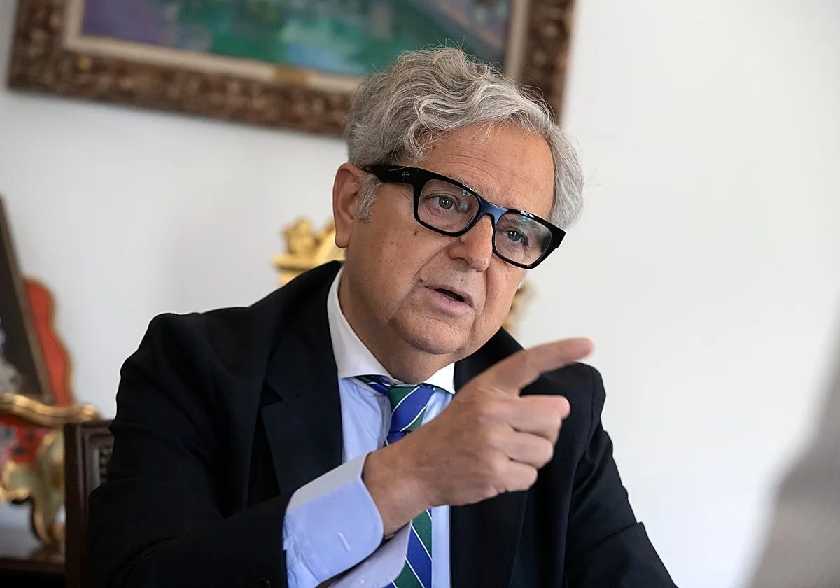 Salvador Fuentes avisa sobre la futura venta de Deoleo: «Andalucía se juega el futuro de su aceite de oliva»