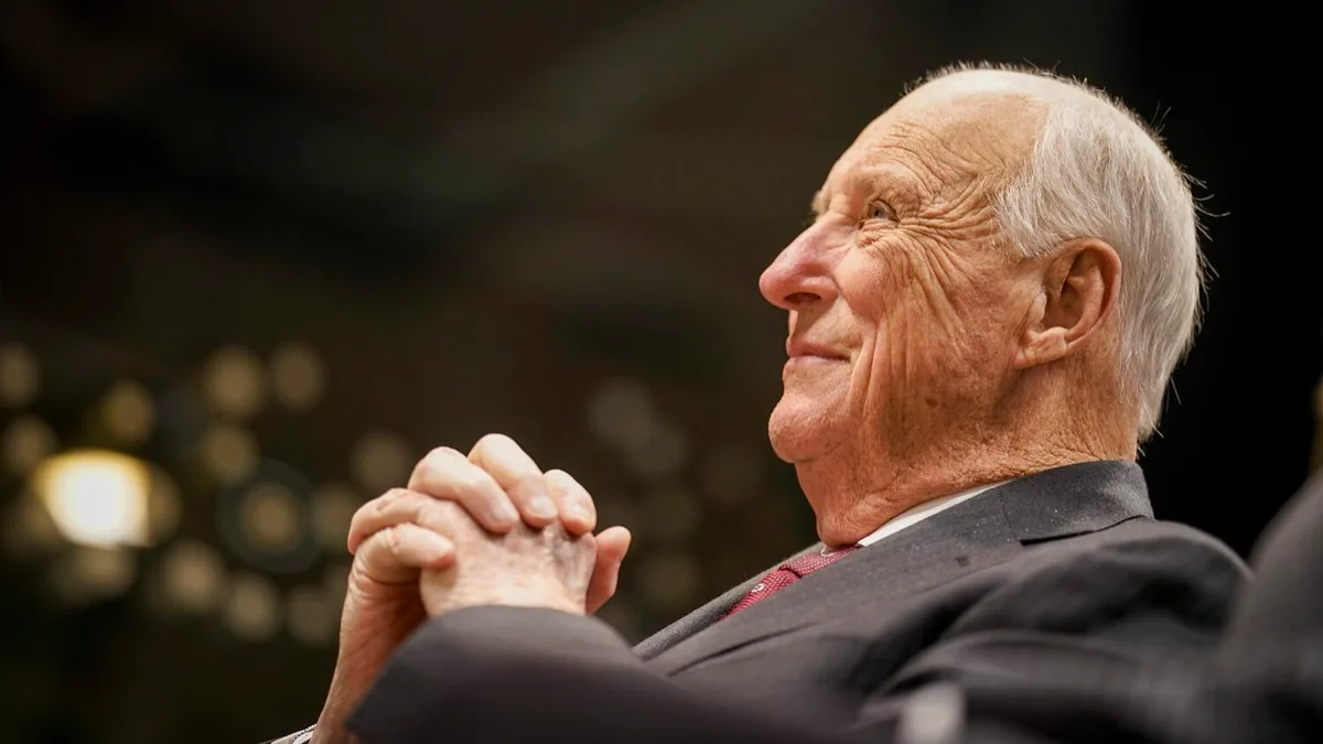 Morreu rei da Noruega aos 89 anos