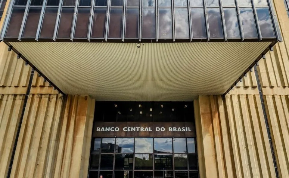 BC reduz a taxa básica de juros pela quinta vez seguida, para 13,75% ao ano