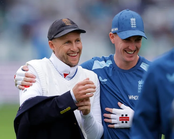 England v Pakistan: play delayed for second men’s cricket Test, day one – live