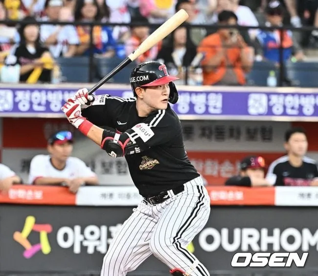 '충격 역전패 잊어라' 메가트윈스포 또 폭발하다...LG 3위 탈환, 염경엽 "문정빈과 송찬의 3점 홈런 2방으로 승리"