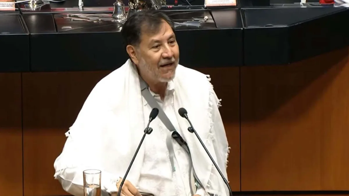 Fernández Noroña niega que EEUU le revocara su visa y arremete contra medios que documentan sus viajes