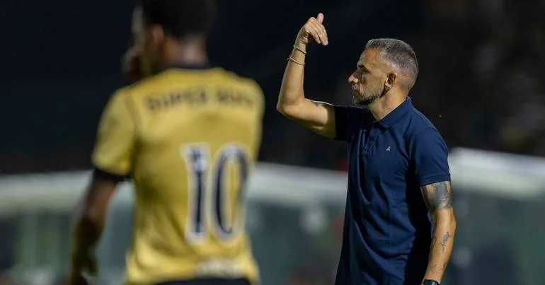 "O Flávio é um predestinado, diferenciado. Está a crescer"