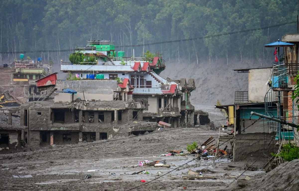Au moins 160 morts, des centaines de disparus… Ce que l’on sait sur les inondations entre le Népal et le Tibet