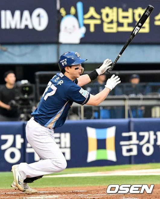 [사진]박건우, 추격의 적시 3루타