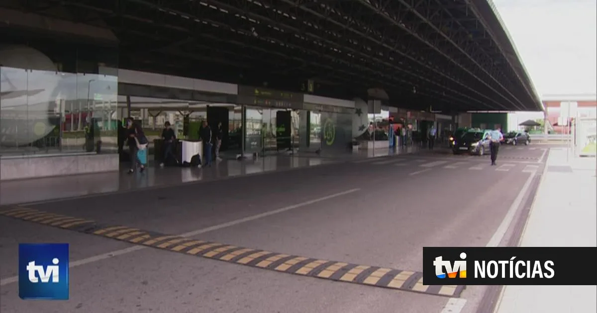 Entrada nos aeroportos nacionais está a decorrer "de forma bastante fluida", diz a PSP