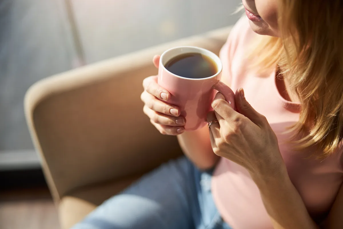 Un estudio apunta que el café podría estar relacionado con un menor riesgo de muerte por cáncer de mama: la clave se encuentra en los polifenoles