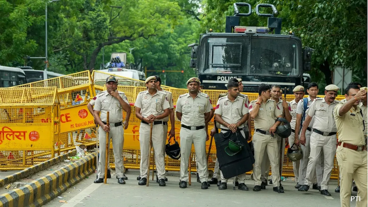 Fake FBI Threats, Gift Cards: Delhi Call Centre Duped US Victims Of Rs 100 Crore