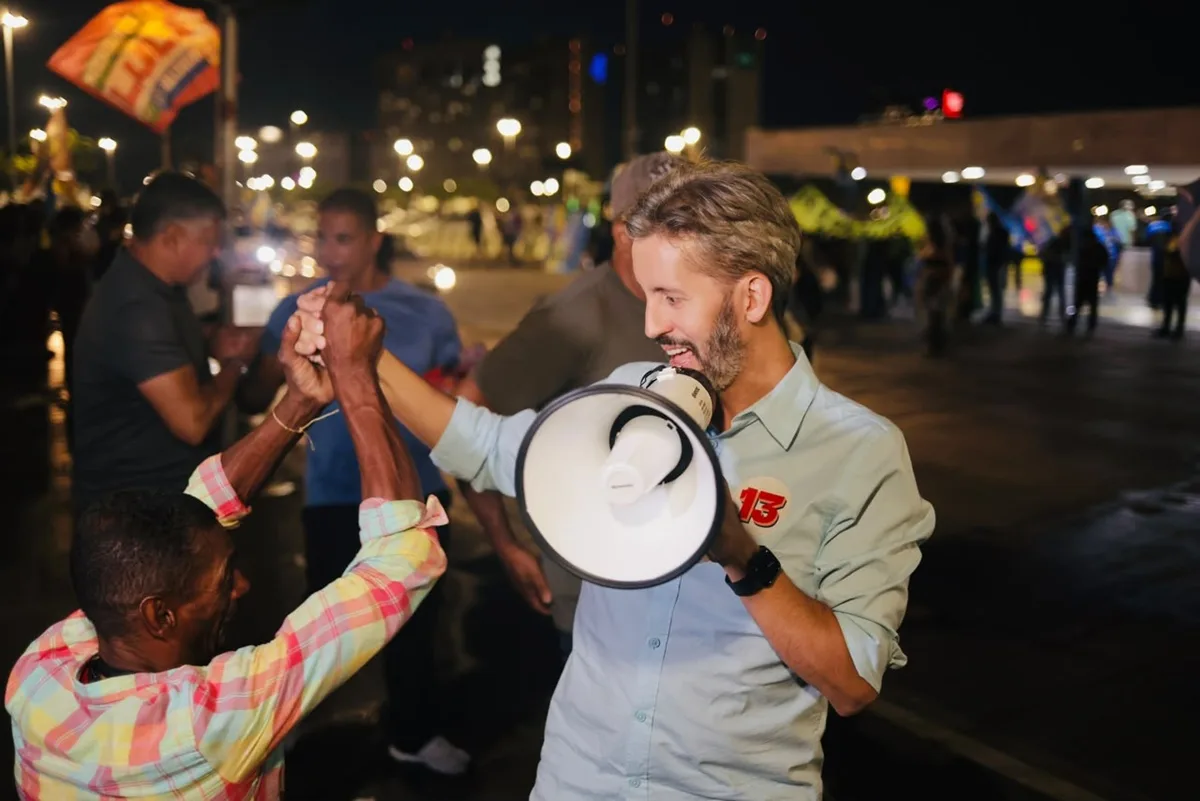 TRE impede líder comunitário de enviar deepfake de Grass sobre “kit gay”
