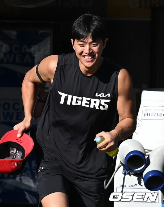 이의리 1이닝 KKK 퍼펙트 세이브는 처음..."만루홈런 맞은 볼 후회없다" 했는데 김재현 라인업 빠지자 안도
