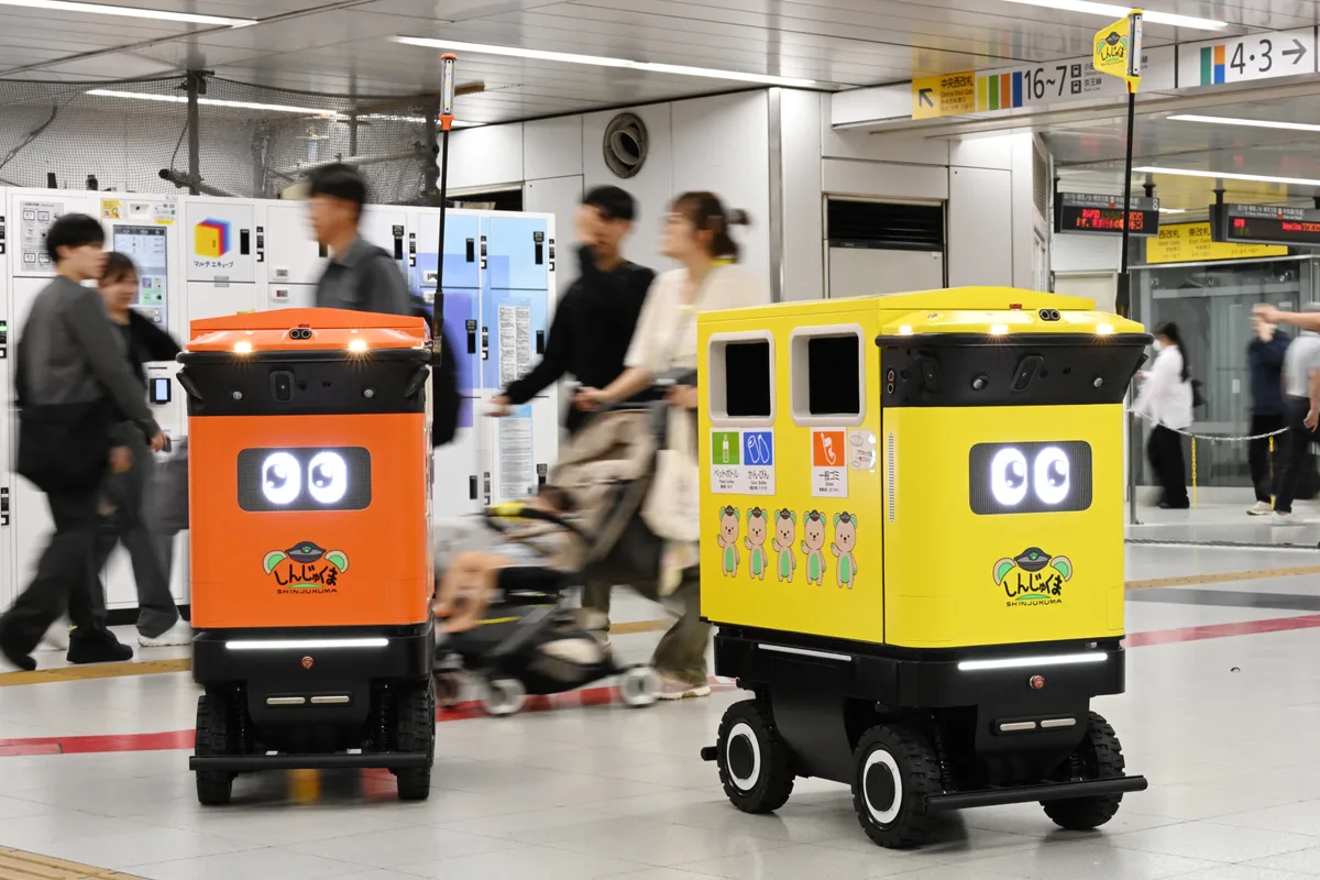 Japão começa a testar robôs especializados em coleta de lixo