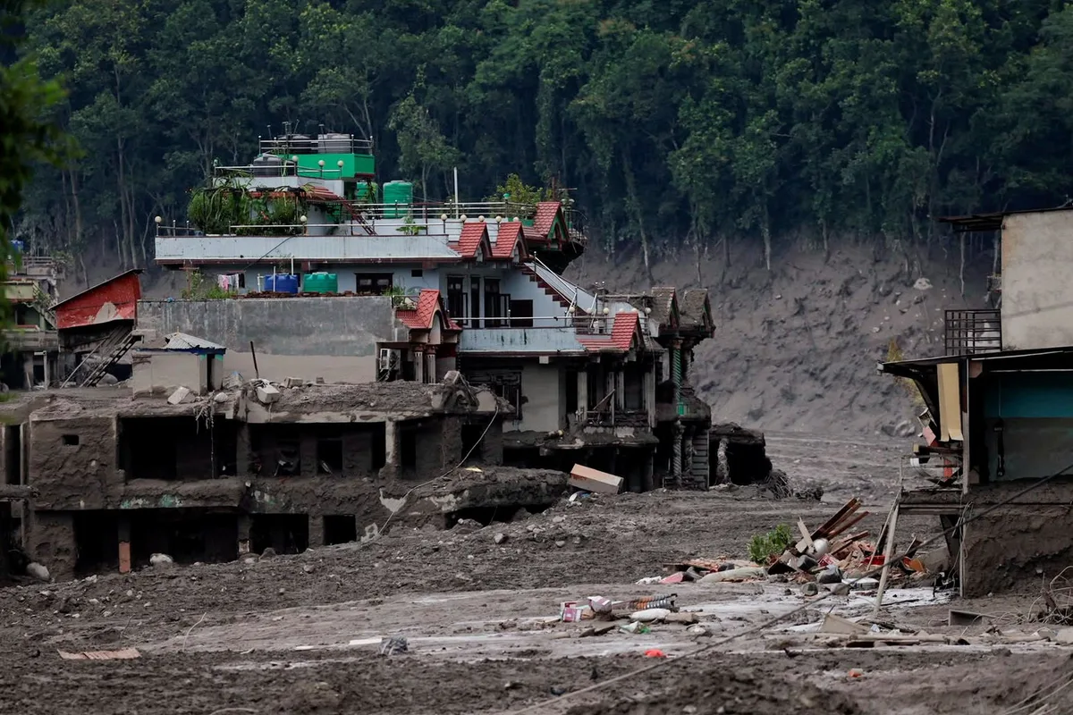 Nepal e Tibete: Tragédia no Himalaia entra no 3º dia com temor de nova avalanche