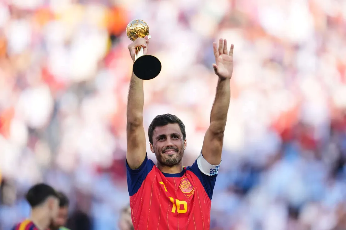 Barcelona finally get Rodri after third offer as Man City accept €76.5m deal