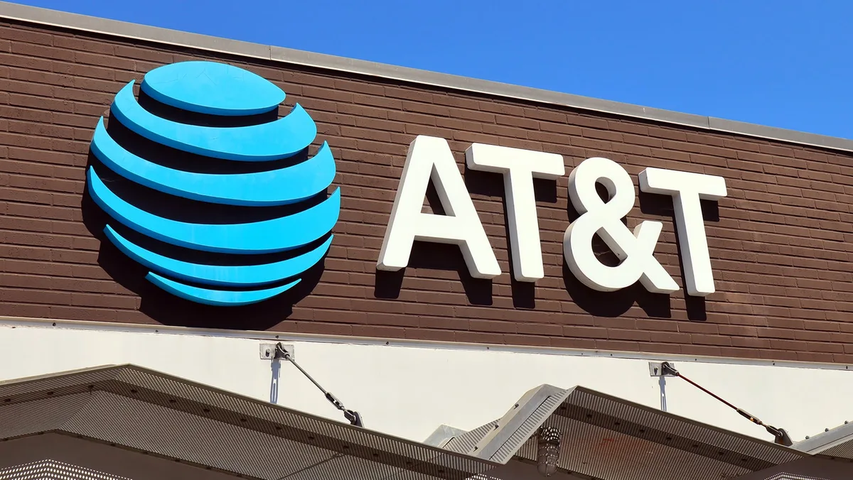 Televisa compra AT&T México: ¿Quién es David Martínez, el empresario que se alió para competir con Slim?