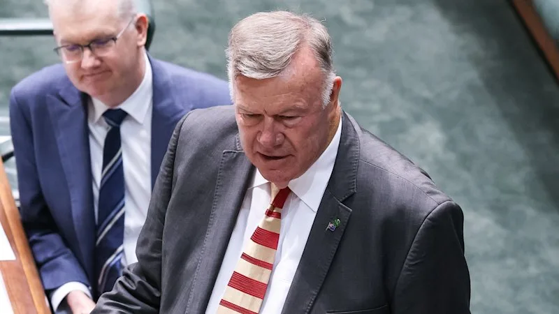 ‘Could see myself sitting here’: One Nation MP Farley gatecrashes Liberal meeting