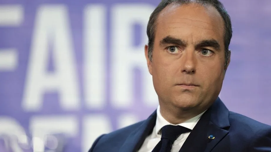 Agriculture : Sébastien Lecornu promet un "plan de sauvetage" puis un "plan de relance" après la sécheresse