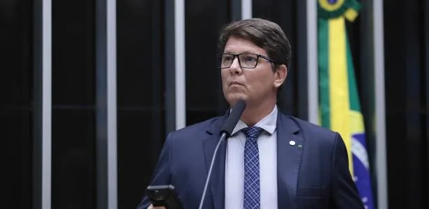 Produtora de 'Dark Horse' pagou hotel e faturas de cartão de Mario Frias