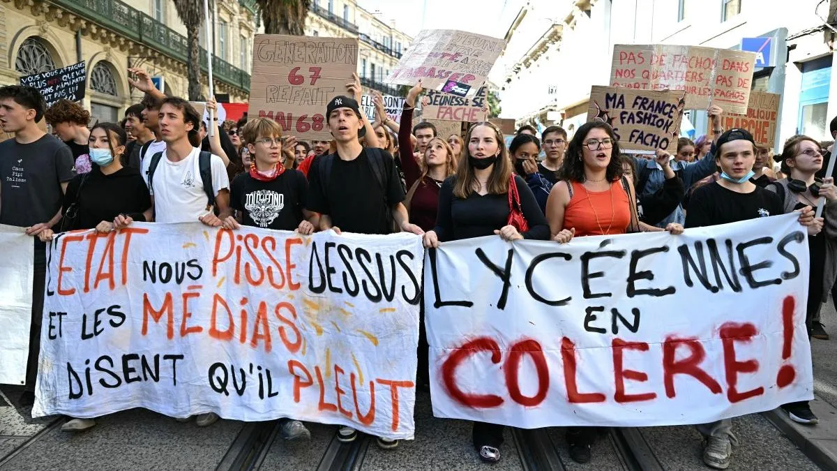 Pourquoi la réponse « démocratie » du gouvernement a du mal à prendre face aux lycéens