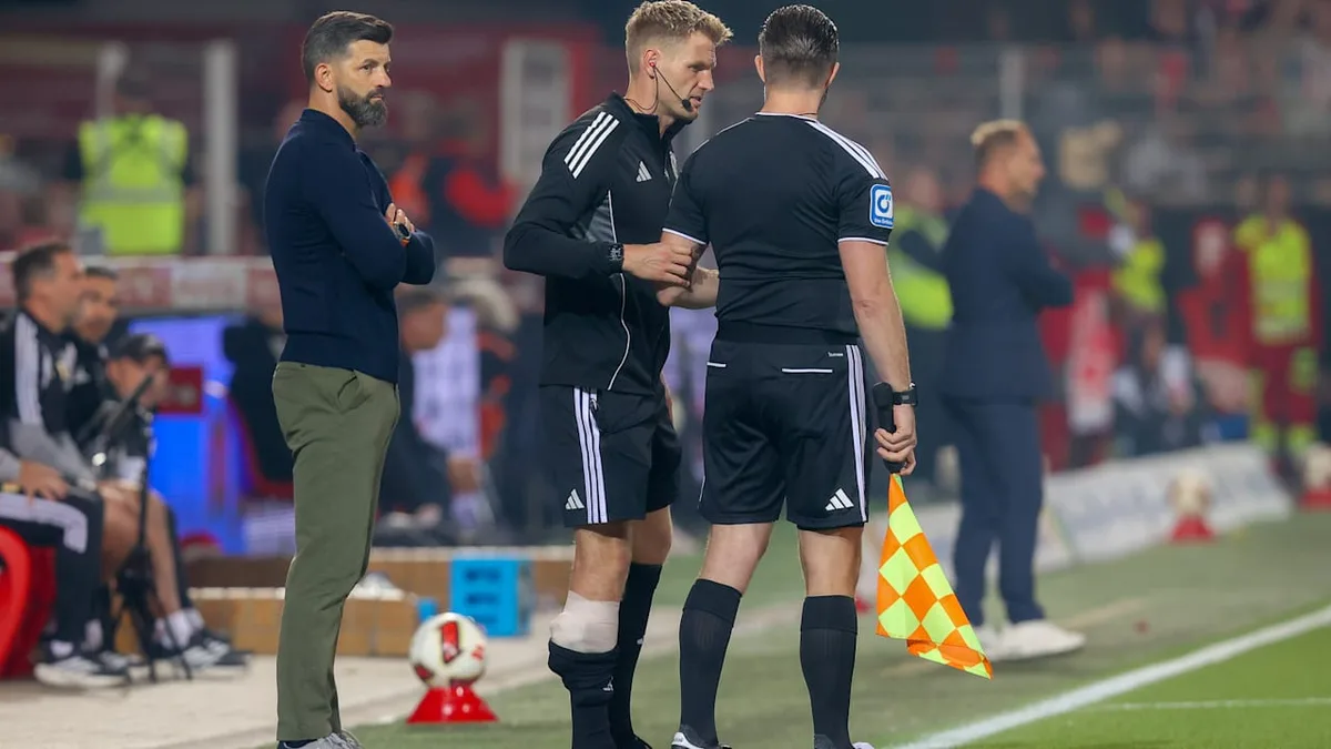 Union-Partie 9 Minuten unterbrochen - So geht es dem K.o.-Schiri vom Schalke-Spiel