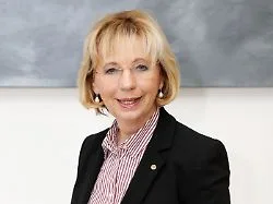 Moderatorin von "Mona Lisa": Maria von Welser ist nach Kopf-OP ein Pflegefall