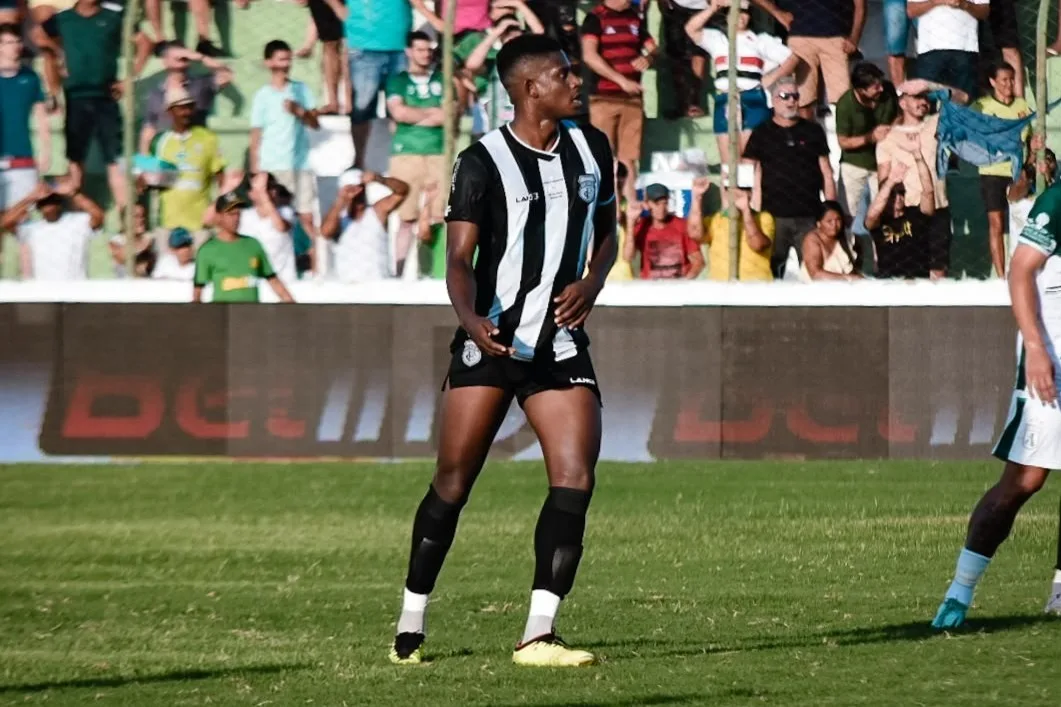 Treze perde zagueiro por lesão e anuncia retorno de campeão paraibano em 2023