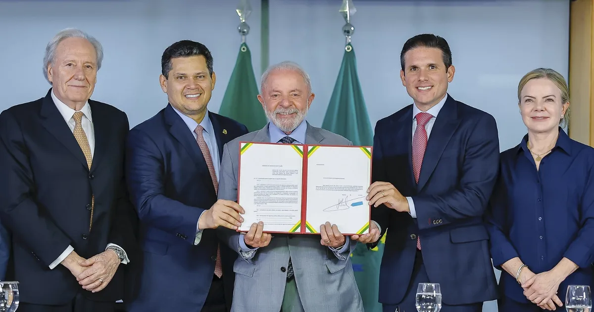 Mais uma vitória de Lula: CCJ do Senado aprova PEC da Segurança Pública