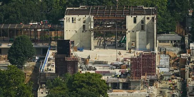 La Cour suprême autorise la poursuite du chantier de la salle de bal à la Maison Blanche
