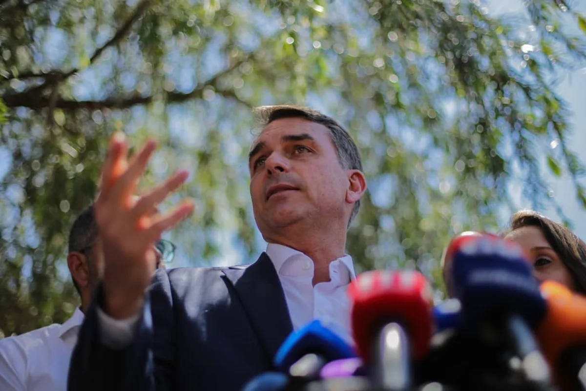 Flávio encerrará campanha em MG e RJ e acompanhará apuração com Tarcísio