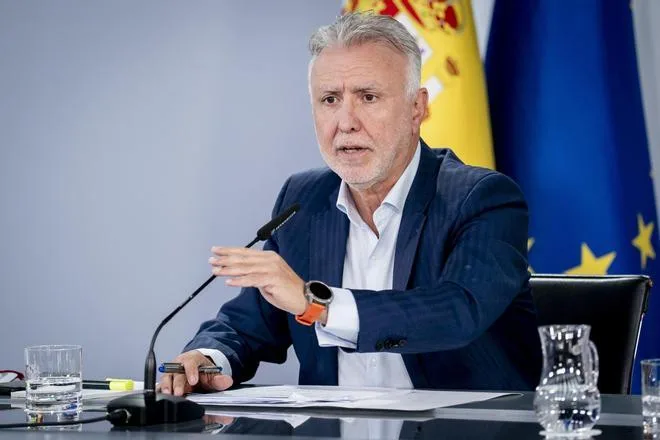 El Gobierno responsabiliza a Vivas de la situación de los menores: "No salen de Ceuta porque no quiere el PP"