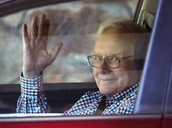Kurz nach 96. Geburtstag: Warren Buffett zieht sich weiter zurück