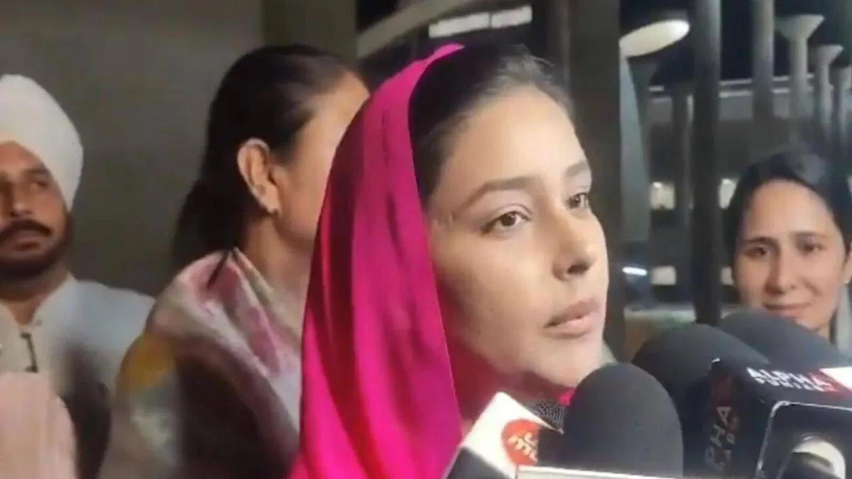 ‘Bribe to suppress rape case’ allegation: Mann’s wife sends notice to ex-judge