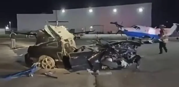 EUA: adolescente foge da polícia, invade aeroporto e bate em avião e trator