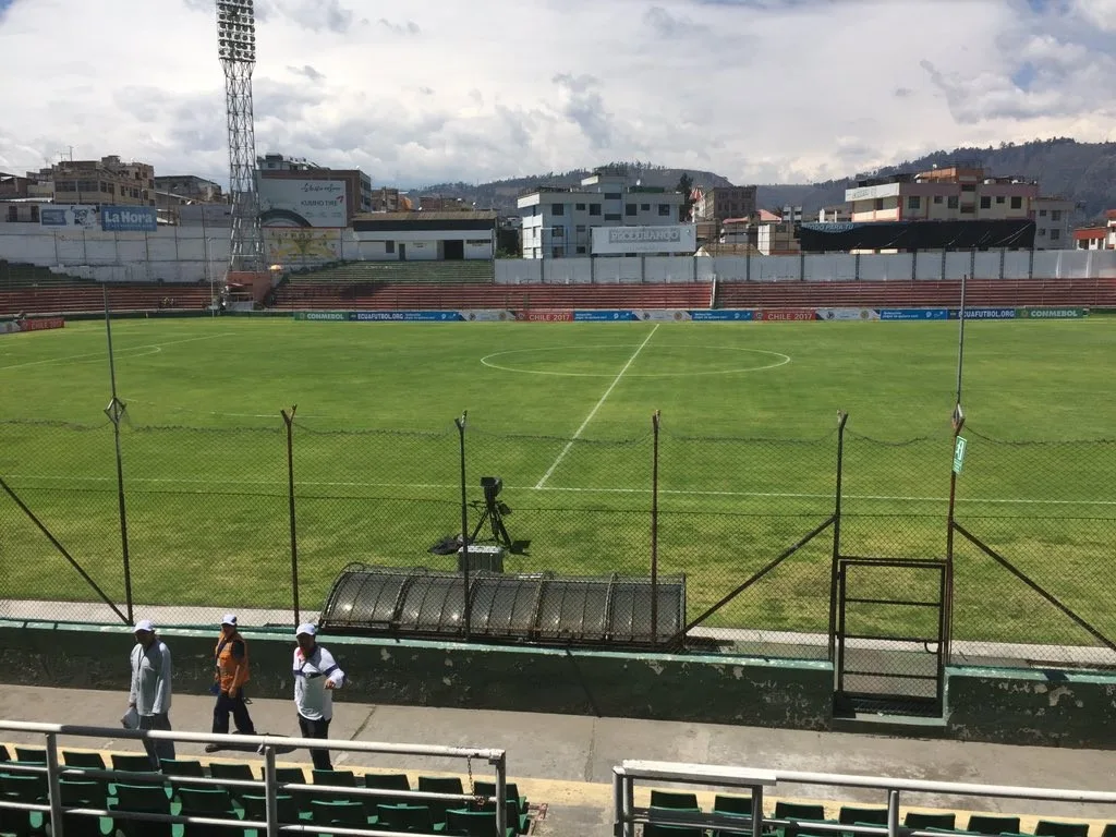 Santos enfrenta altitude, desafio logístico e retrospecto ruim em busca de vaga na Sul-Americana