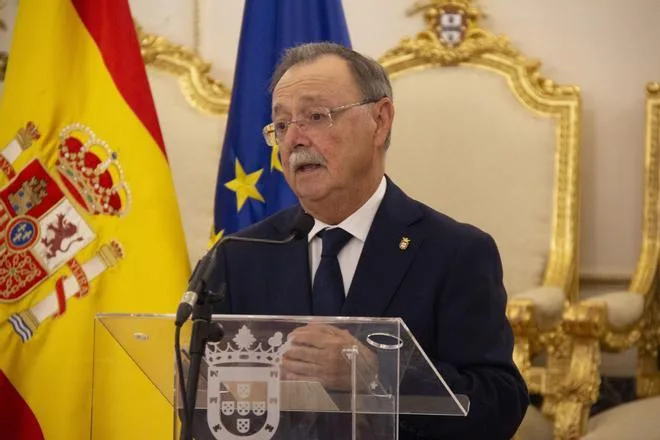 Vivas y Gamarra exigen la expulsión de "todos" los migrantes a Marruecos y el envío de más policías a Ceuta