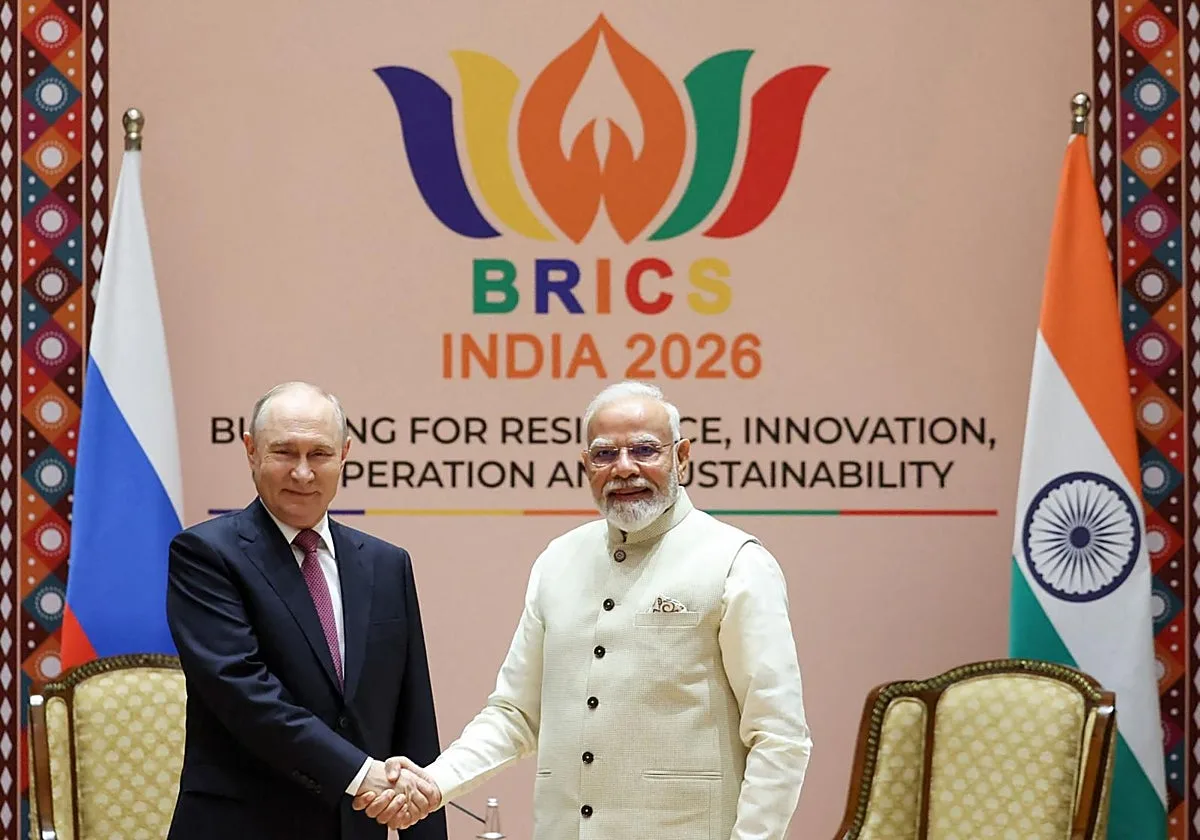 Putin sale de su aislamiento en la cumbre de los BRICS en la India