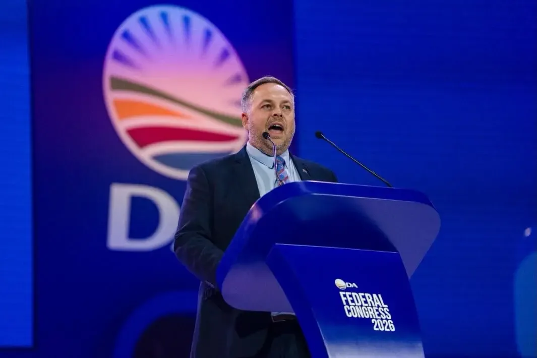 Home Affairs withdraws asylum directive as Schreiber defends reversal