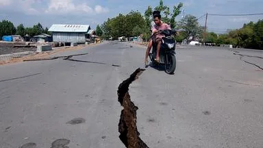 Erdbeben in Indonesien: Zahl der Toten steigt