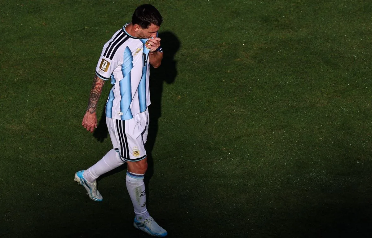 Argentine : « Une décision qui fait mal »… Leo Messi annonce sa retraite internationale