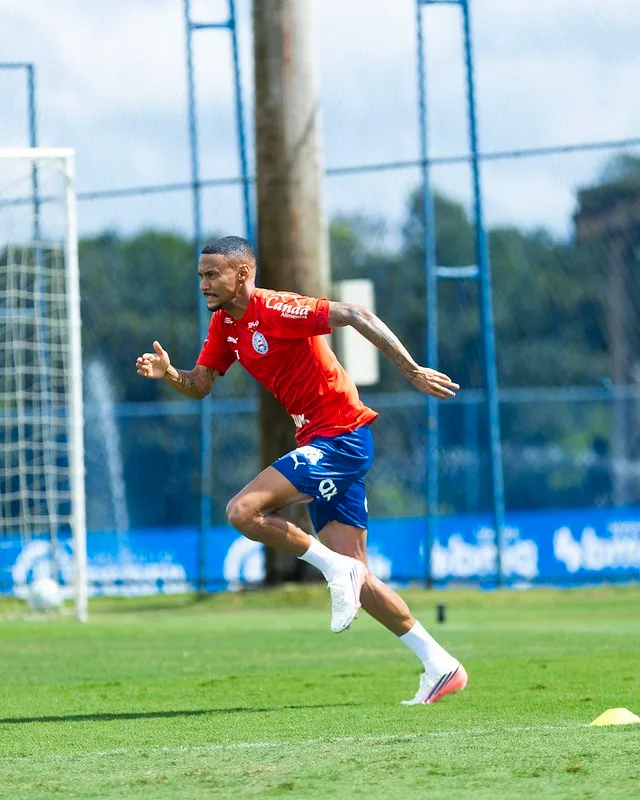 Lesão interrompe retomada de Ademir em temporada irregular no Bahia