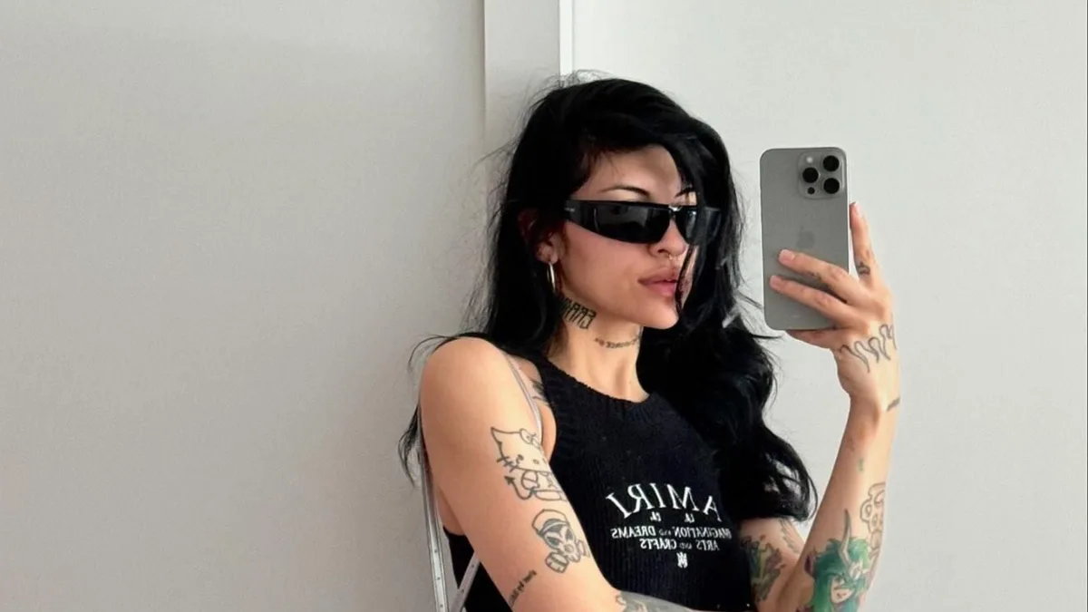 Cazzu contó el origen de “Con Otra”: la historia detrás de su canción sobre una persona narcisista