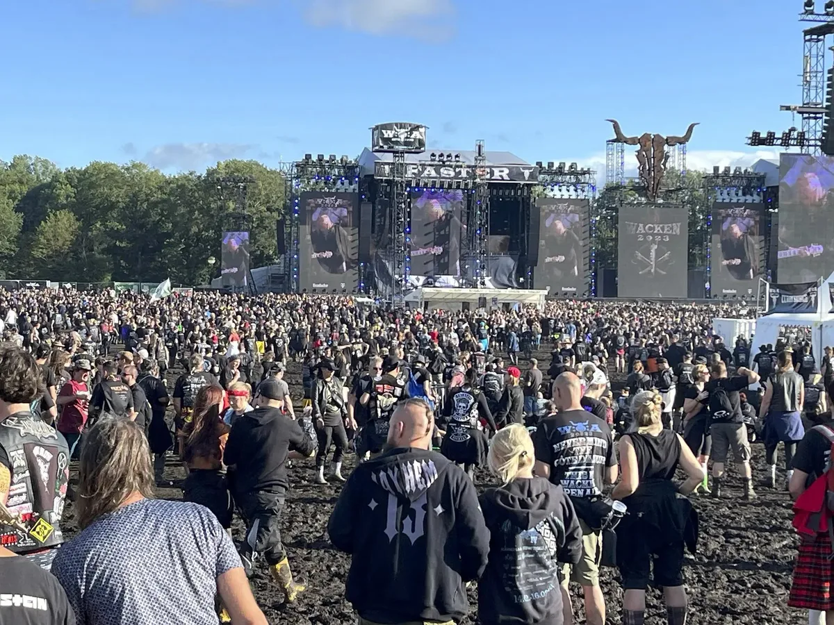 Por que ser fã de heavy metal pode aumentar sua tolerância à dor, segundo estudo