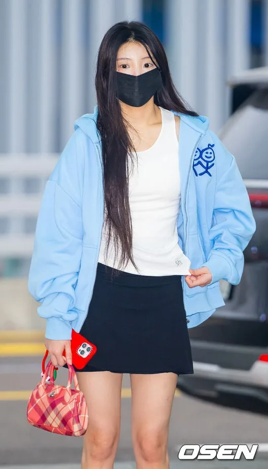 [사진]아일릿 원희,'깜찍하게 패션 자랑'