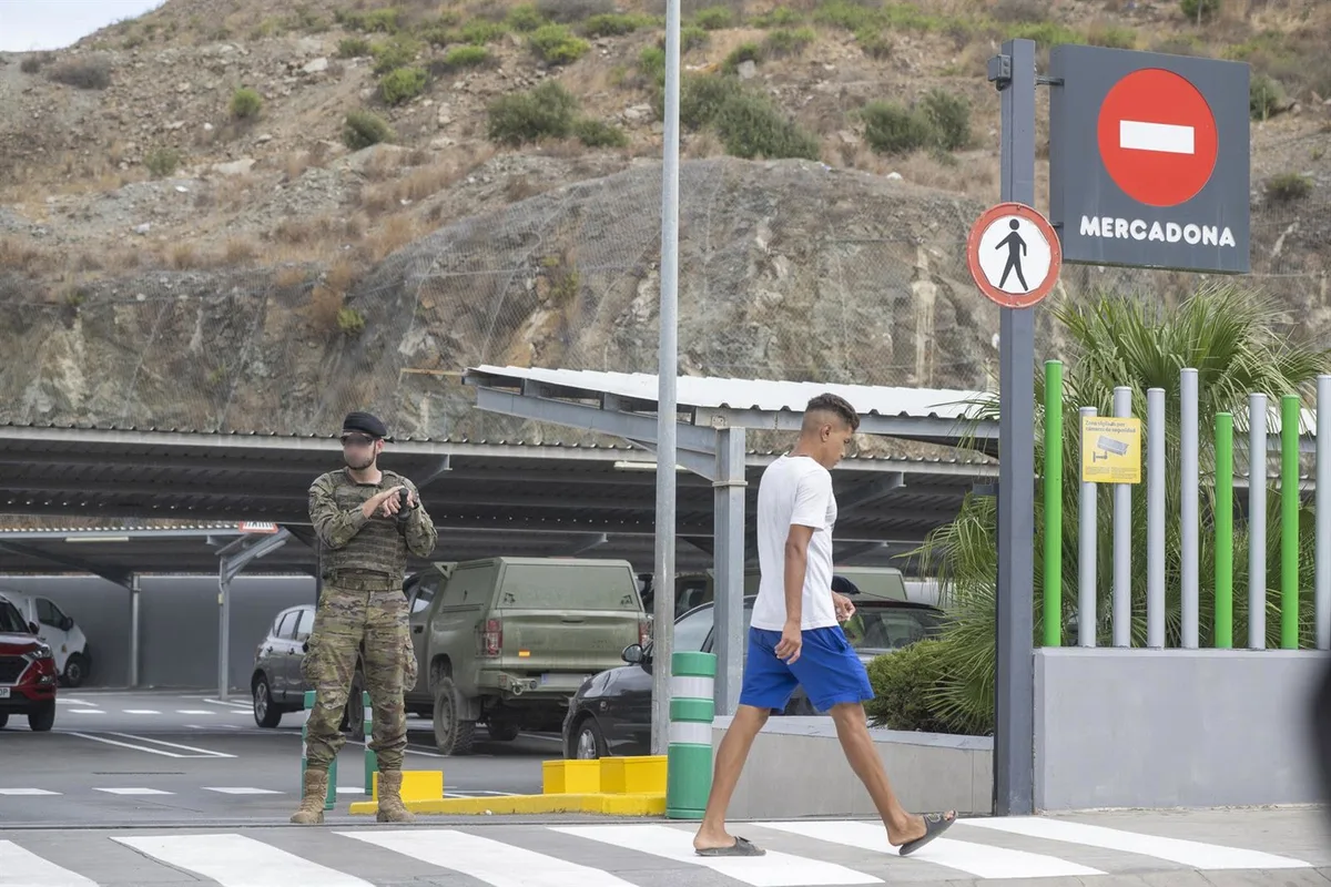 Militares se quejan de que Robles ignoró en el Congreso las problemáticas de los desplegados en Ceuta y piden respuestas