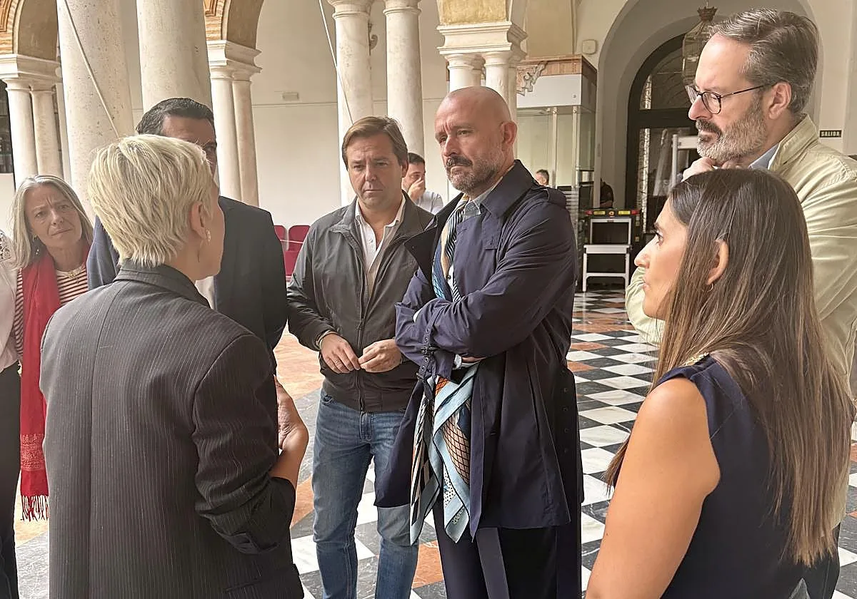 El número dos del PP andaluz tilda, en Córdoba, de «confluencia desesperada» la alianza de PSOE y Frente Amplio para el Senado
